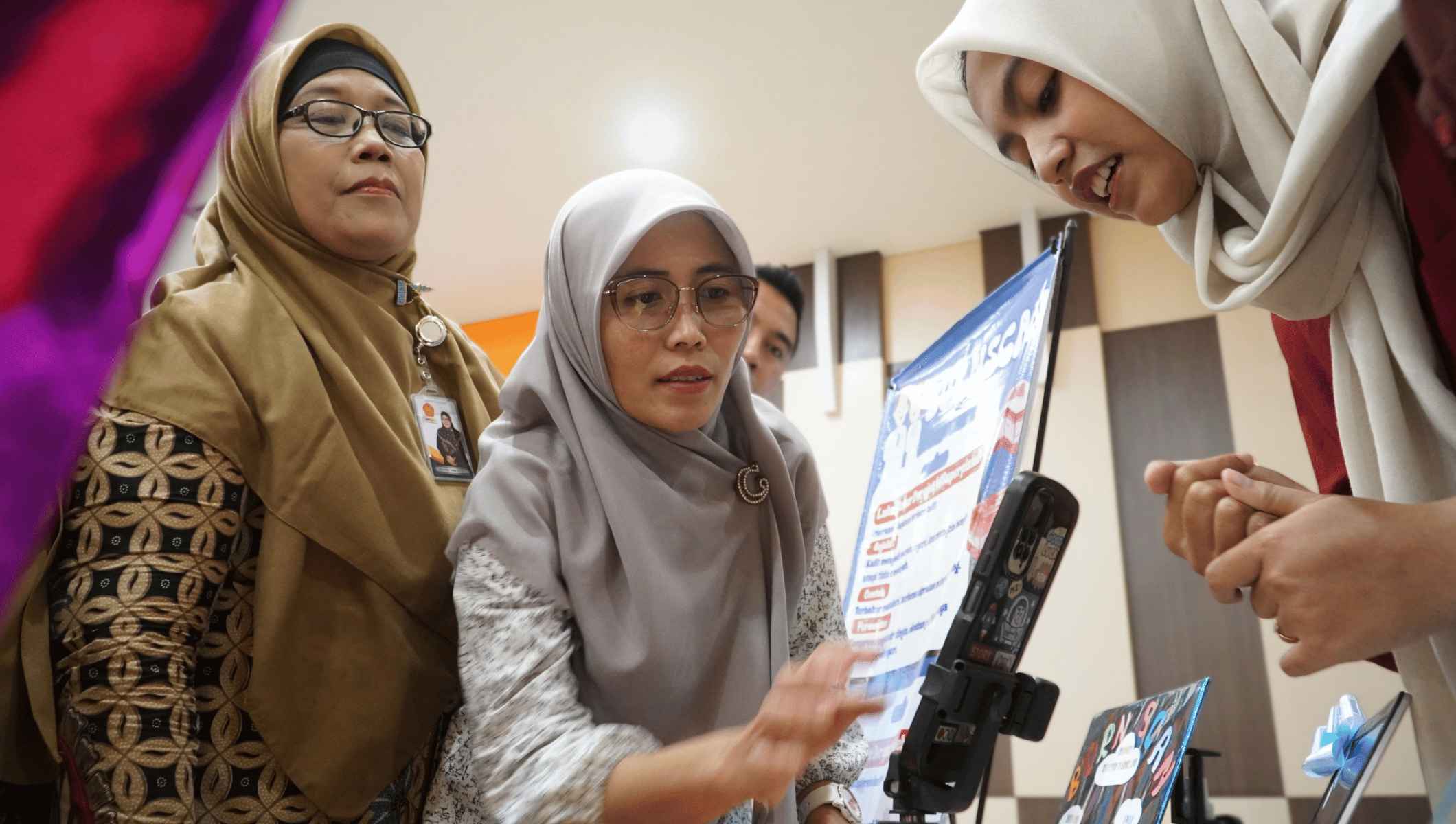 Simulasi Monitoring Pasien Kritis di ICU