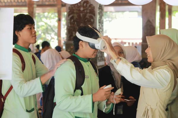 UMPKU Surakarta menggelar Expo Nursing X Informatics bertema Health-Tech Fusion untuk memamerkan inovasi digital kesehatan karya mahasiswa.